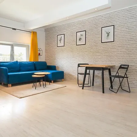 Cozzi グディニャ